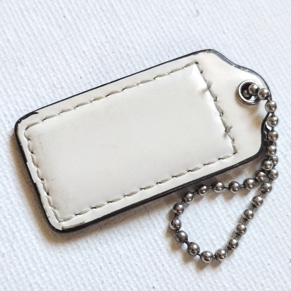 🏳️ 2" Coach Chalk Bone White Patent Leather Hang Tag Bag Fob Charm Keychain - Picture 4 of 5